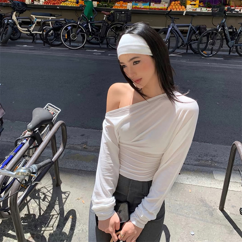 Asymmetric Top Women - بلوزة نسائية 2026 بكتف واحد وأكمام