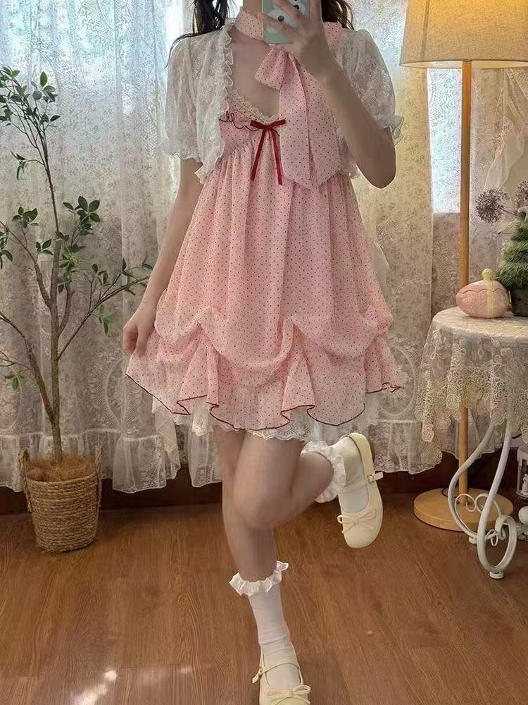 طقم نسائي ياباني أنيق وجذاب من - مراجعة Ruched Dress Mini وسعره
